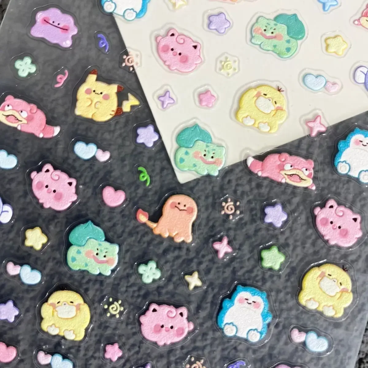 Phone Accessories For Kids - โปเกมอน ปิกาจูสติ๊กเกอร์ติดเล็บ 5D นูนลายสติ๊กเกอร์ติดเล็บ แก้วน้ำ เคสโทรศัพท์